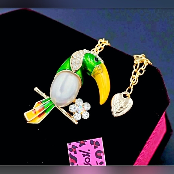 Gold Plated Muticolor White Crystal Floral Toucan Brooch - Picture 8 of 10